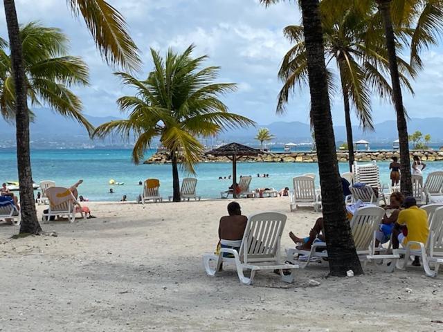 Bonheur A La Residence Savane Le Gosier  Bagian luar foto